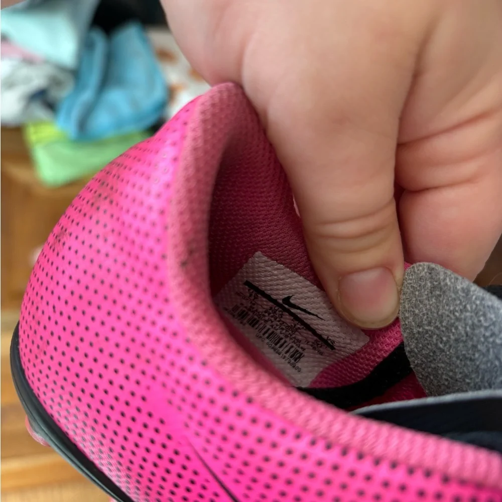Nike Kids Pink and Black Soccer Cleats - Picture 6 of 6